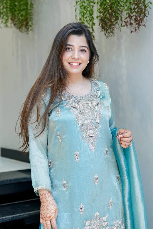 Chic Ethnic Wear for Modern Celebrations - Image 6