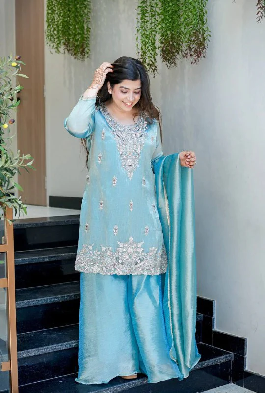 Chic Ethnic Wear for Modern Celebrations - Image 7