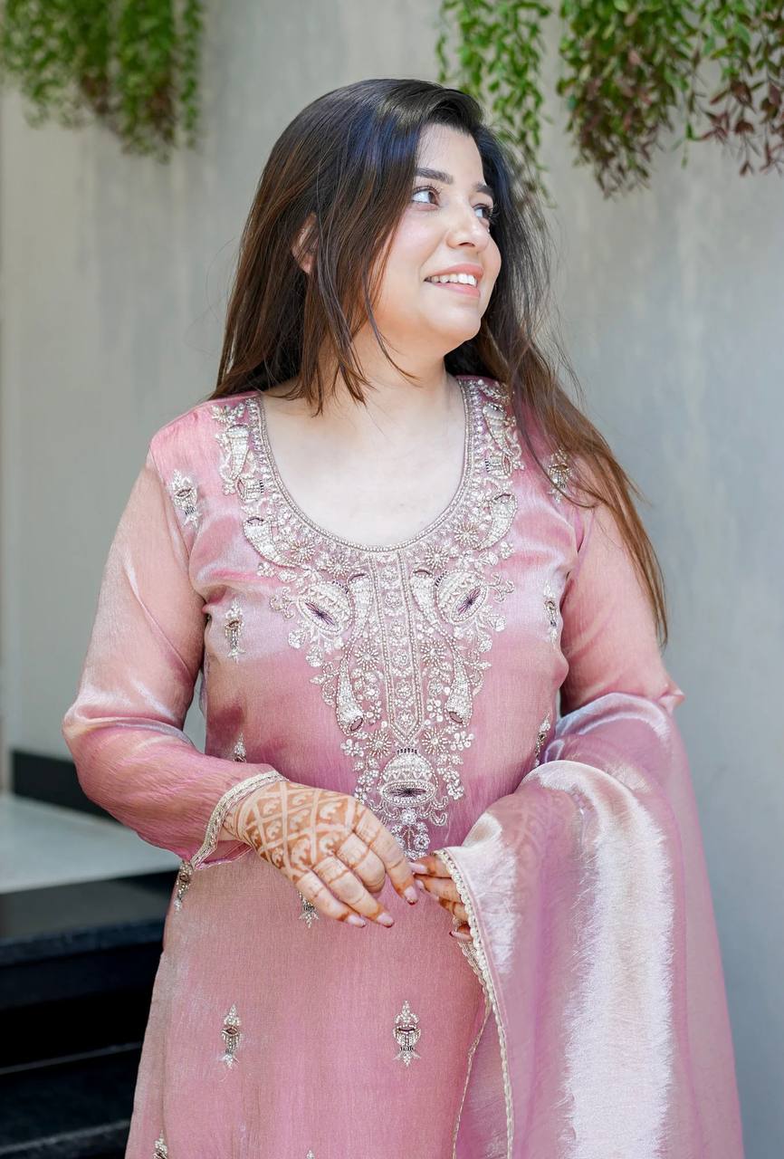 Chic Ethnic Wear for Modern Celebrations - Image 8