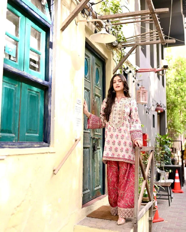 Elegance in Every Stitch - Image 5