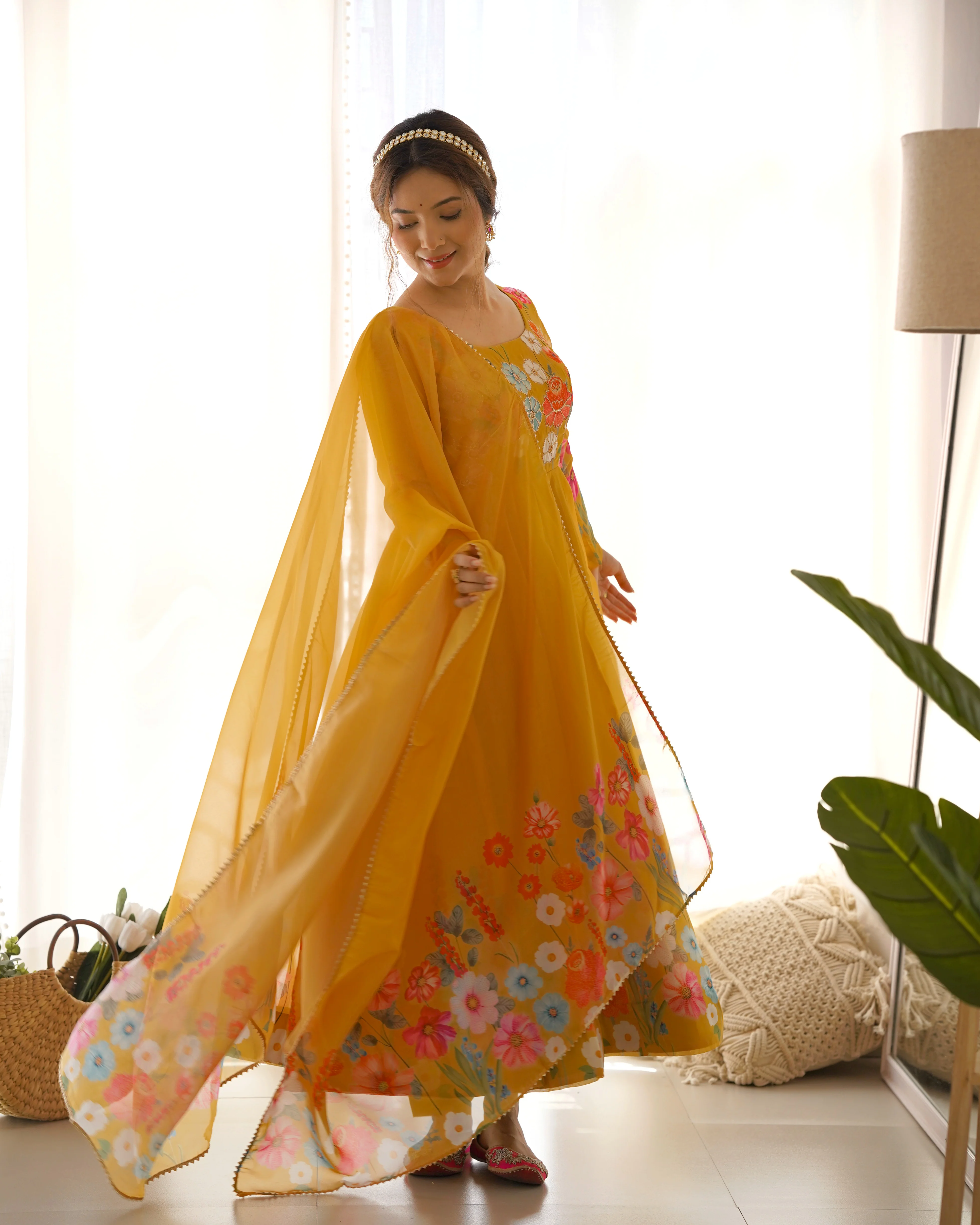 Elegance in Motion Yellow Splendor - Image 5