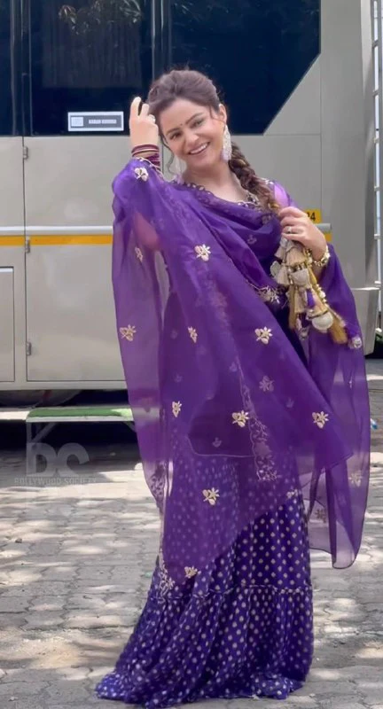 Elegance in Purple: Celebrate Your Style - Image 5