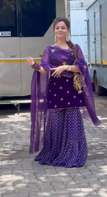 Elegance in Purple: Celebrate Your Style - Image 6