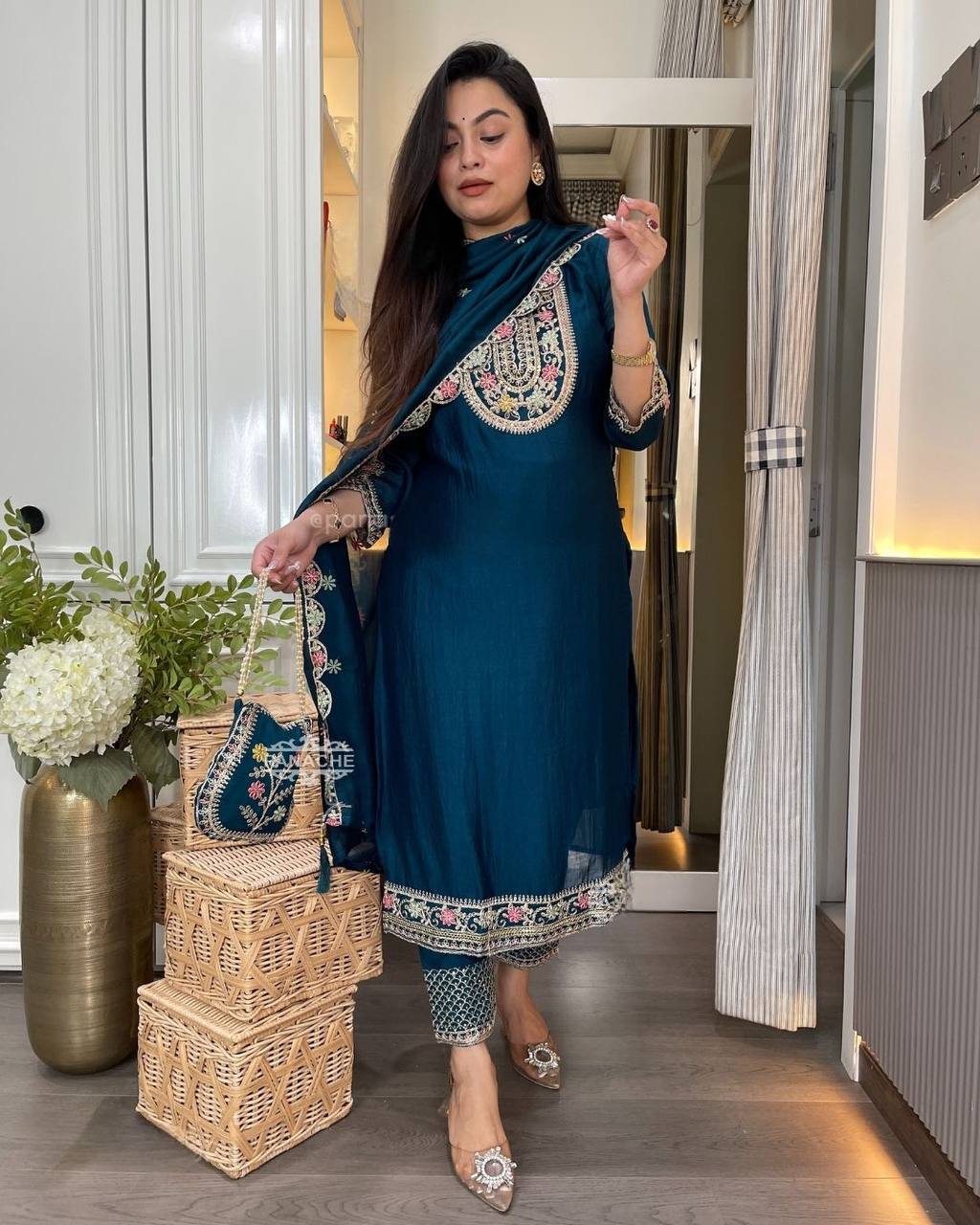Elegant Ethnic Ensemble Collection - Image 7