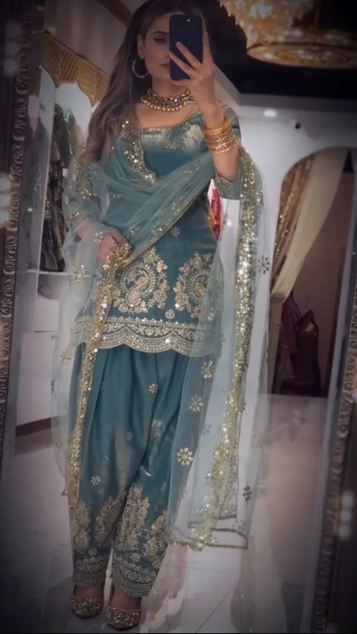 Glamorous Heritage Unveil Your Beauty - Image 3