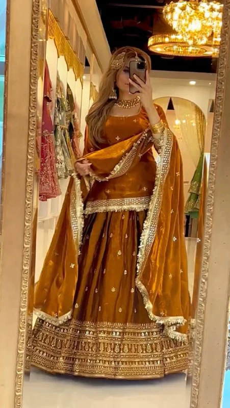 Golden Grace: A Timeless Fashion Statement - Image 5