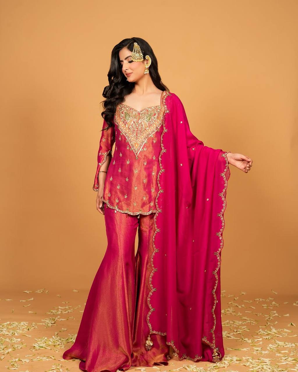 Radiant Elegance The Enchanting Allure of Pink Couture - Image 8