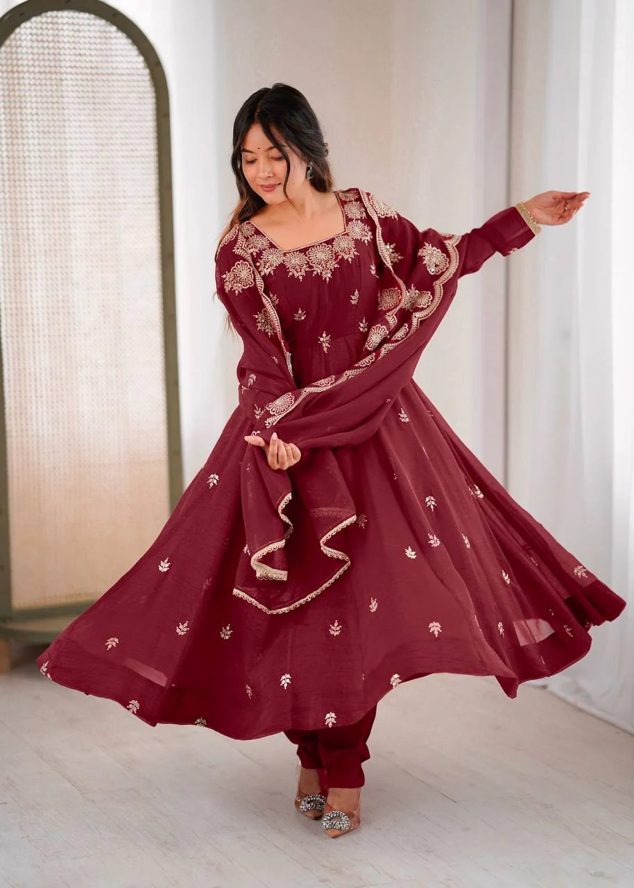 Timeless Beauty in Rich Burgundy Hues - Image 4