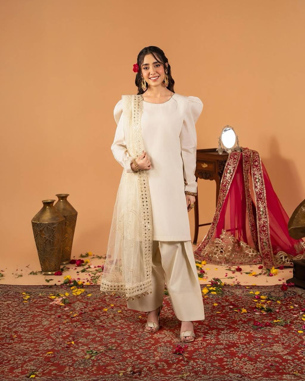 Timeless Elegance Indian Heritage Attire - Image 3