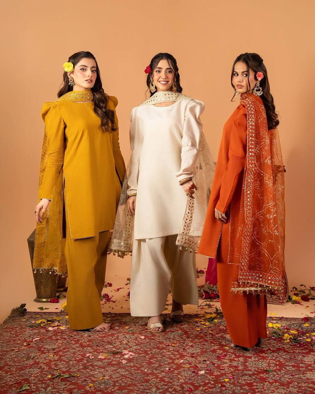 Timeless Elegance Indian Heritage Attire - Image 5