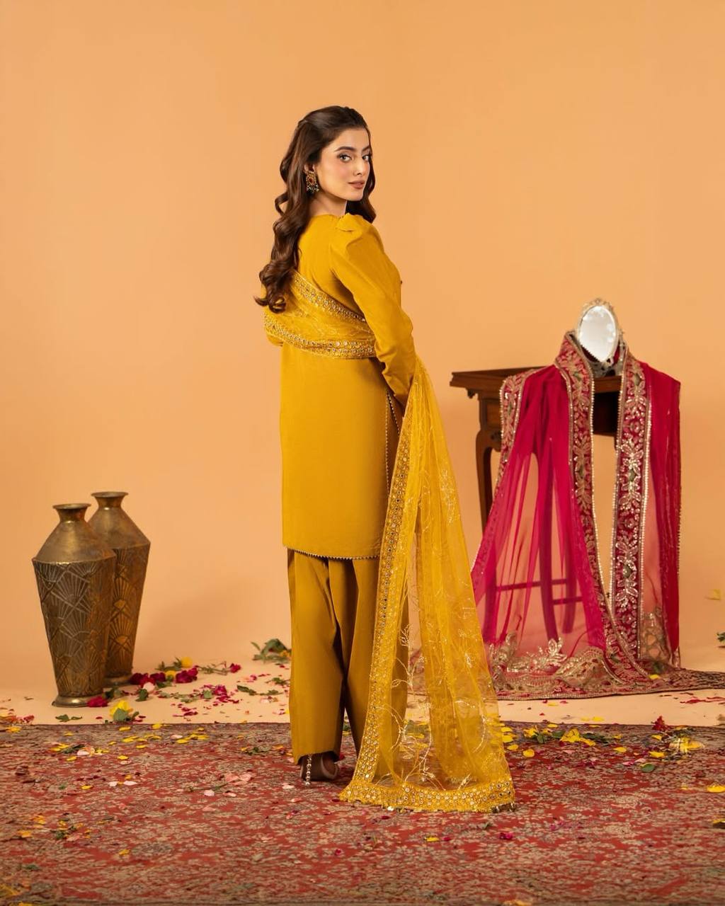 Timeless Elegance Indian Heritage Attire - Image 9