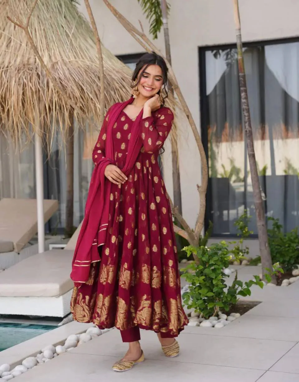Vibrant Elegance for Special Occasions - Image 3